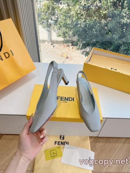 2026ブランドコピー季節感をプラス人気商品 2026年春夏新品 高品質な新品パンプスフェンディ.. 5
