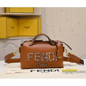 バッグ今季人気絶大 お洒落な存在感  今季爆発的な人気ブランド 通販店FENDI