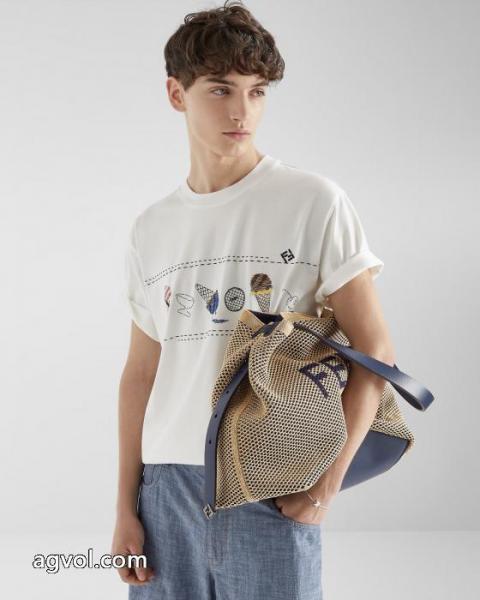 超激得格安 トップセラー賞受賞 今流行FENDIブランド コピー 専門店半袖Tシャツ 5