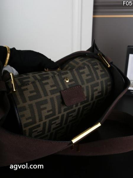 バッグブランド コピー s 級長く愛用する 復古風 弾力性の高いFENDI.. 5 