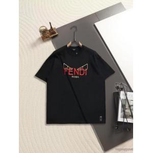 Newアイテム 世界中で爆発的人気 ユニークなデザインFENDI偽物 通販半袖Tシャツ