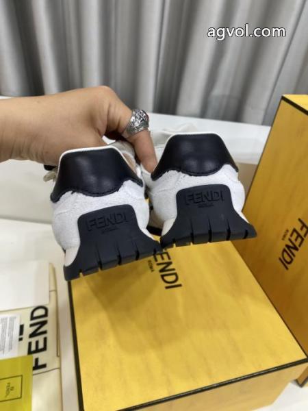 スニーカーブランド 偽物爽やかな色合い VIP価格海外発 オンライン限定商品フェンディ.. 5