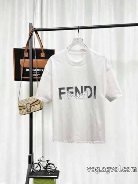 ブランド フェイクFENDI半袖Tシャツモダンな印象 センス漂う お洒落に魅せる 0