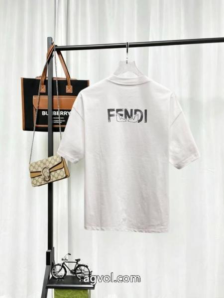 ブランド フェイクFENDI半袖Tシャツモダンな印象 センス漂う お洒落に魅せる 4