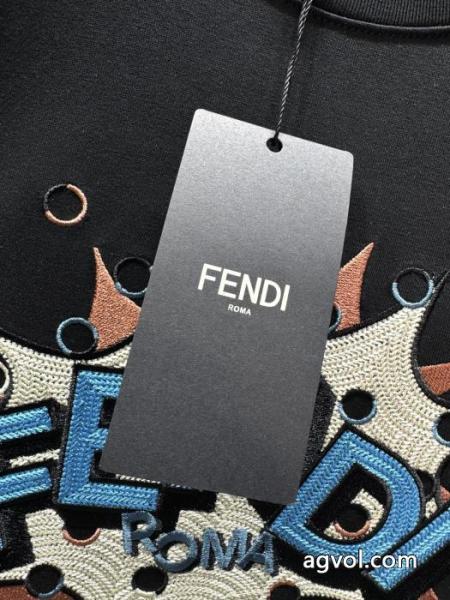FENDIコピー 品 ブランド今季はトップスにおすすめ 最新作正規品 入手困難 超安値 半袖T. 5 