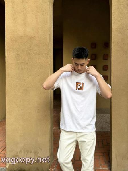 半袖TシャツFENDI偽物 ブランド ショップ毎日安い値ブランド新作 最前線2026 新着エレガント 3