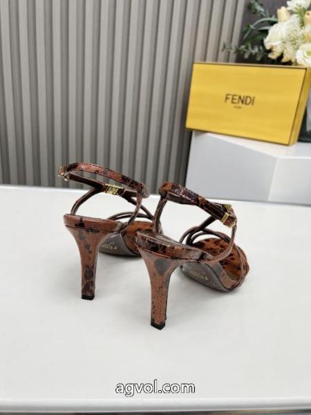 FENDI激安 ブランド 通販実用品 VIPセールで奇跡 人気モデル愛用サンダル. 5 