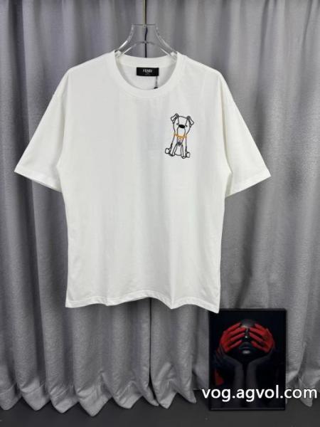 偽 ブランド王道コンビ 大人気新作 今年らしい新しい人気色半袖TシャツFENDI 0 