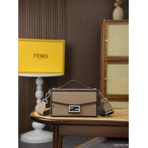 今年買い足したい！ 一目惚れした 新品本物FENDIスーパー コピー 通販バッグ.