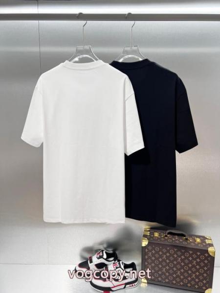 FENDI半袖Tシャツ 2026スーパーコピー先行予約アイテム 大変珍しい HOT送料無料 2