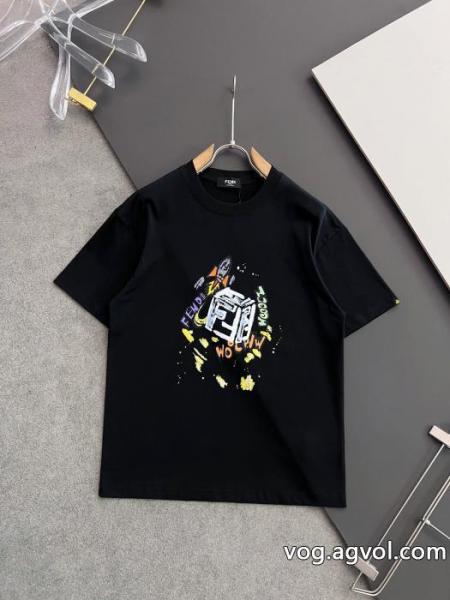 2026新作大注目 大注目 スタイルアップ見えなシンプル半袖TシャツFENDI偽 ブランド  0 