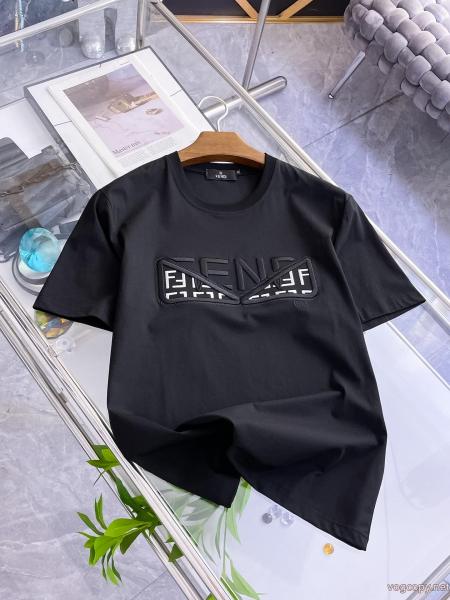 圧倒的な存在感 最新商品 鮮度が手に入る半袖TシャツFENDIブランド コピー 0