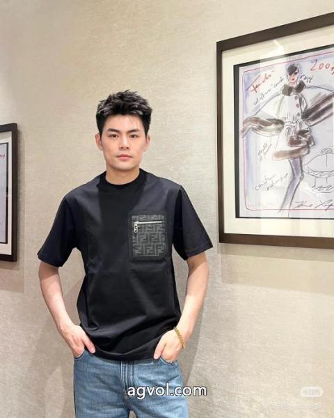 唯一無二の存在 日本即完売予想 お気に入りの上品スーパー コピー 通販FENDI半袖Tシャツ 5 