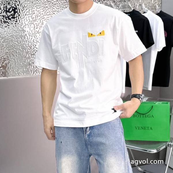 魅力ファッション 着心地抜群! 2026FENDI半袖Tシャツスーパー コピー 販売 2