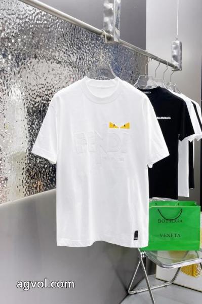 魅力ファッション 着心地抜群! 2026FENDI半袖Tシャツスーパー コピー 販売 3