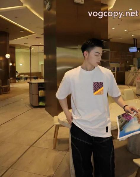 半袖Tシャツ偽 ブランド 販売FENDI北欧ブランド 人気セール260%新品 新作入荷格安 5