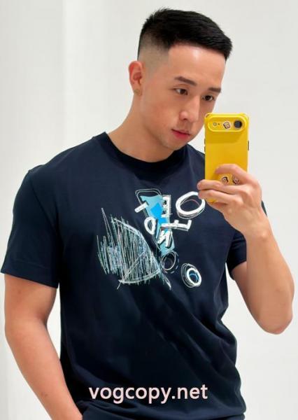 切り売り販売 今や定番アイテム好評品 存在感◎半袖Tシャツコピー ブランドFENDI 5 