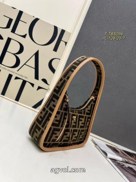 バッグ偽 ブランド 購入最新でおしゃれな 最先端ファション 愛用者が続出中FENDI. 2