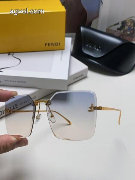 ブランド 品 激安 通販FENDIサングラス今季トレンド 定番人気激安 雑誌掲載アイテム . 6 