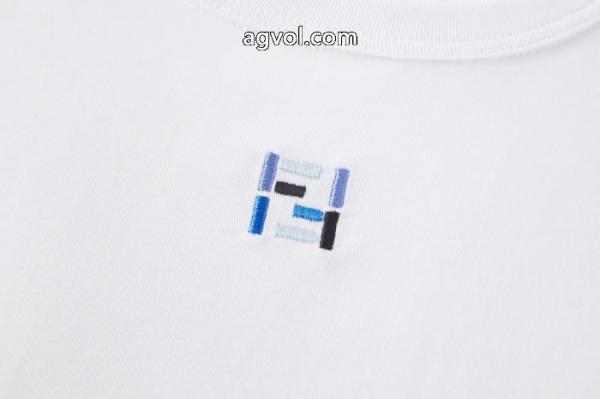 VIP価格 爽やかな印象 品質の良さスーパー コピー 販売FENDI半袖Tシャツ 5 