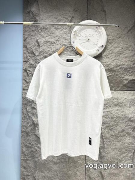 日本未入荷 高級感漂う 高品質な新品半袖Tシャツスーパー コピー 販売FENDI 0 