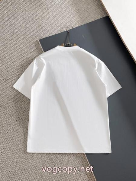 半袖TシャツFENDIブランド コピー 専門店愛用ブランド 定番人気激安 無敵アイテム 1
