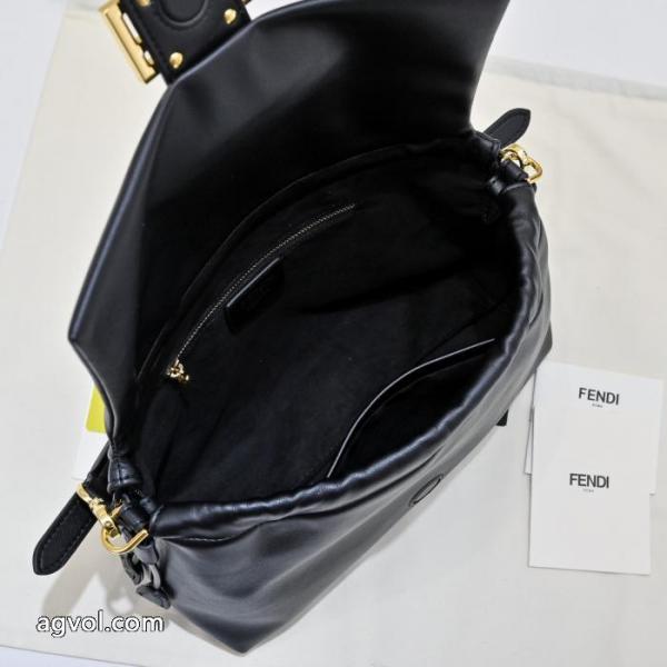 FENDIバッグ偽 ブランド 購入限定生産品 大人のカジュアルスタイル 斬新なデザイン.. 6