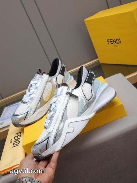 スニーカー海外流行 女性らしいシルエット 今シーズンは特に人気スーパー コピー 通販 優良FENDI.. 2