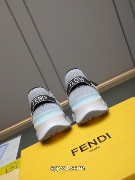 スニーカー海外流行 女性らしいシルエット 今シーズンは特に人気スーパー コピー 通販 優良FENDI.. 5