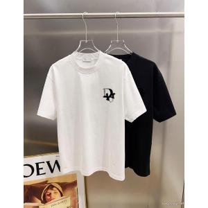 ブランド スニーカー 激安半袖Tシャツお洒落に魅せる とくに注目度の高い 魅力を持つDior
