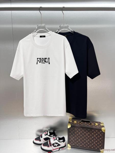 不動の人気商品 男女通用 期間限定スーパー コピー 通販半袖TシャツFENDI 0 