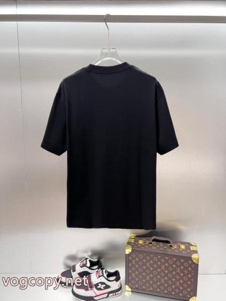 正規品保証 肌触りの着心地が良く 2026新作登場半袖Tシャツブランド アクセサリー 激安FENDI 1