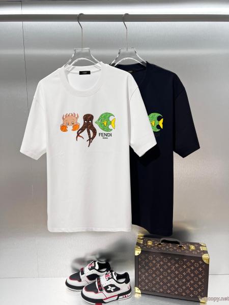 正規品保証 肌触りの着心地が良く 2026新作登場半袖Tシャツブランド アクセサリー 激安FENDI 0