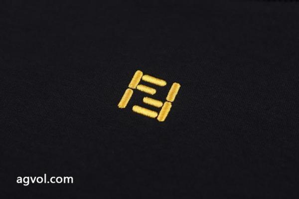 FENDI今季トレンドをうまく取り 超人気美品セール中 定番モデルTシャツ偽物 ブランド. 5