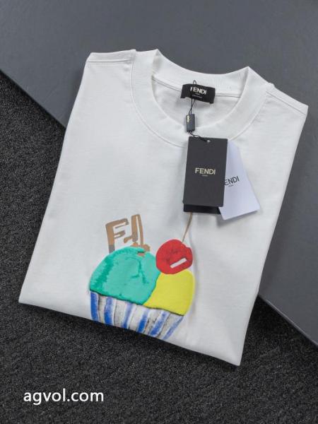 限定SALE 高品質限定アイテム 海外限定モデル 新作激安 ブランド 通販FENDI半袖Tシャツ 1