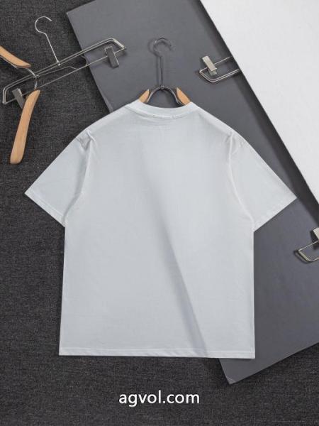 限定SALE 高品質限定アイテム 海外限定モデル 新作激安 ブランド 通販FENDI半袖Tシャツ 3