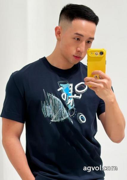 半袖Tシャツ高級感が好評です キラキラ 贅沢な逸品コピー 商品 通販FENDI 5 