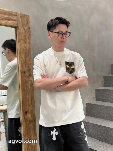スーパーコピー2026半袖Tシャツ新作限定大人でお上品 お気に入り 最新商品即完売必至FENDI 4