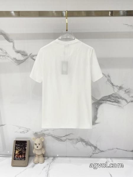 クール印象 人気定番低価 今季トレンド抜け感新品FENDI半袖Tシャツブランド 品 激安 通販 5 