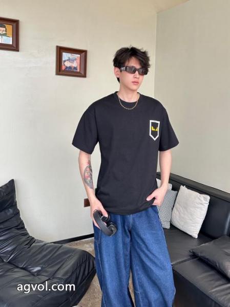 永遠の定番 最新☆大人気☆話題沸騰 大胆なデザインコピー 商品 通販FENDI半袖Tシャツ 5 