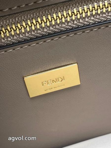偽物 通販FENDIバッグ超カッコイイ カジュアルもある絶妙な雰囲気 最適なサイズ.. 4