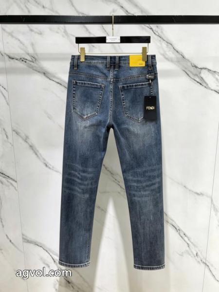 ジーンズ偽 ブランド洒落感を演出する! お洒落が人気新品 上質な素材採用FENDI 3