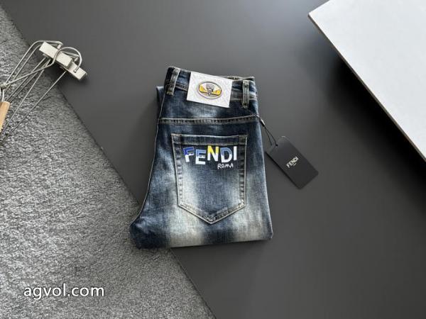 ブランド コピー 激安ジーンズFENDISALE! 限定激安 2026 特別セール期間限定 4