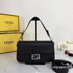 ブランド コピー 安心定価より50％OFF 人気急上昇 ルックスの良いフェンディバッグ..