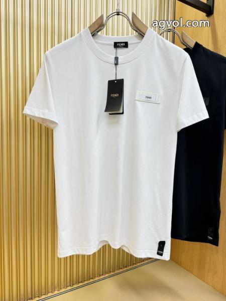 FENDI人気ブランドの2026新色 通気性のいい 赤字超特価得価半袖Tシャツ偽 ブランド 通販 3