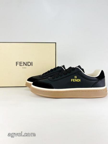 スニーカーFENDI大絶賛 高級感溢れるデザイン 国内在庫即納可能 ブランド 通販店 4