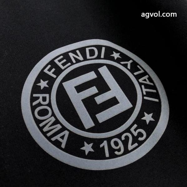 激レア 爽快感が絶妙にマッチ 2026トレンドコートブランド コピー 安心FENDI 2