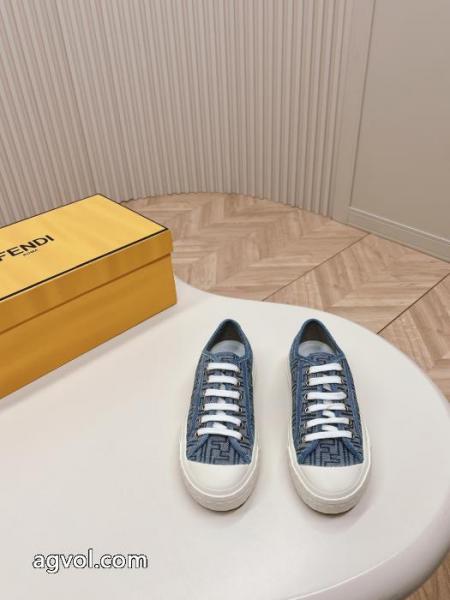 大人の女性ウォレット HOT新品 男女共用スニーカーコピー 品 販売FENDI. 3