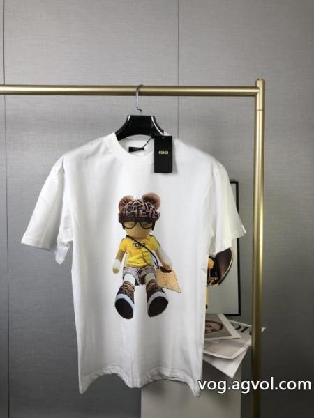 ブランド 偽物 通販冬の大人カジュアルスタイル 大人気!!完売前に 通販限定商品Tシャツフェンディ. 0 
