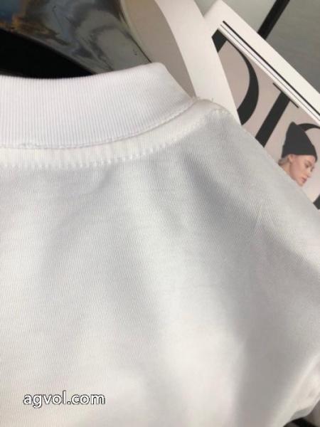 ブランド 偽物 通販冬の大人カジュアルスタイル 大人気!!完売前に 通販限定商品Tシャツフェンディ. 6 